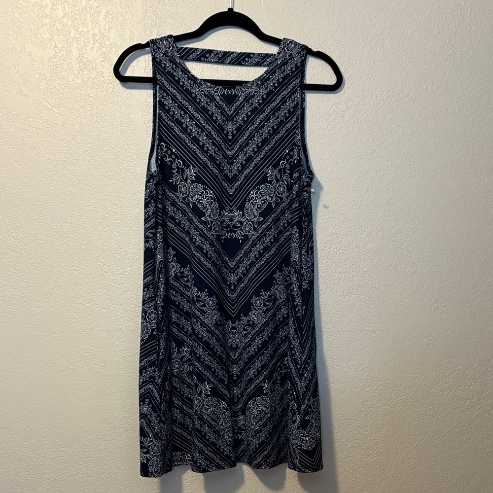 NWOT Nine Britton navy and white swing dress size Small
